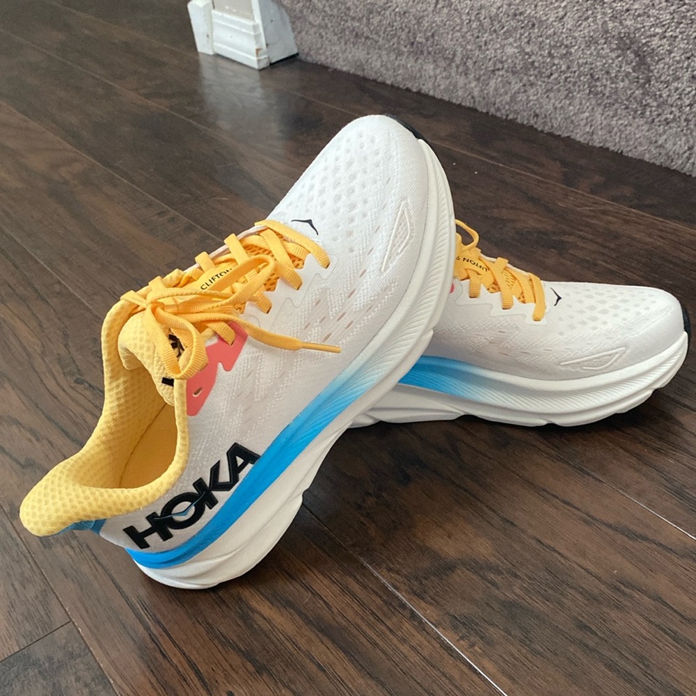 HOKA Clifton 9